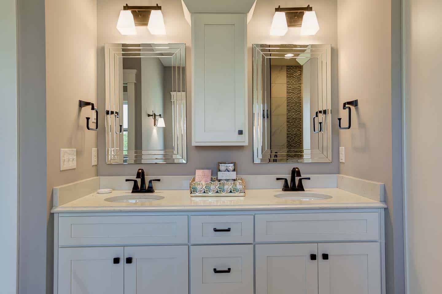 Evansville Parade of Homes | Reinbrecht Homes | Centerra Ridge Lot 156 Jack and Jill Sinks